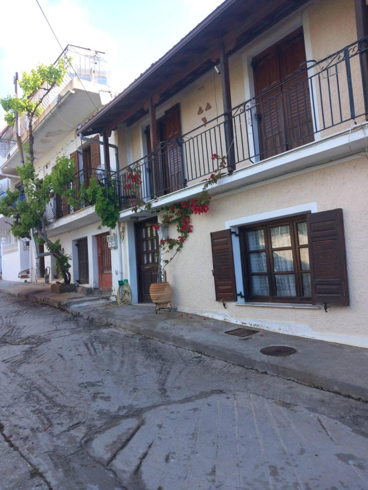 Katerinas Apartmens 斯基亚索斯镇 外观 照片