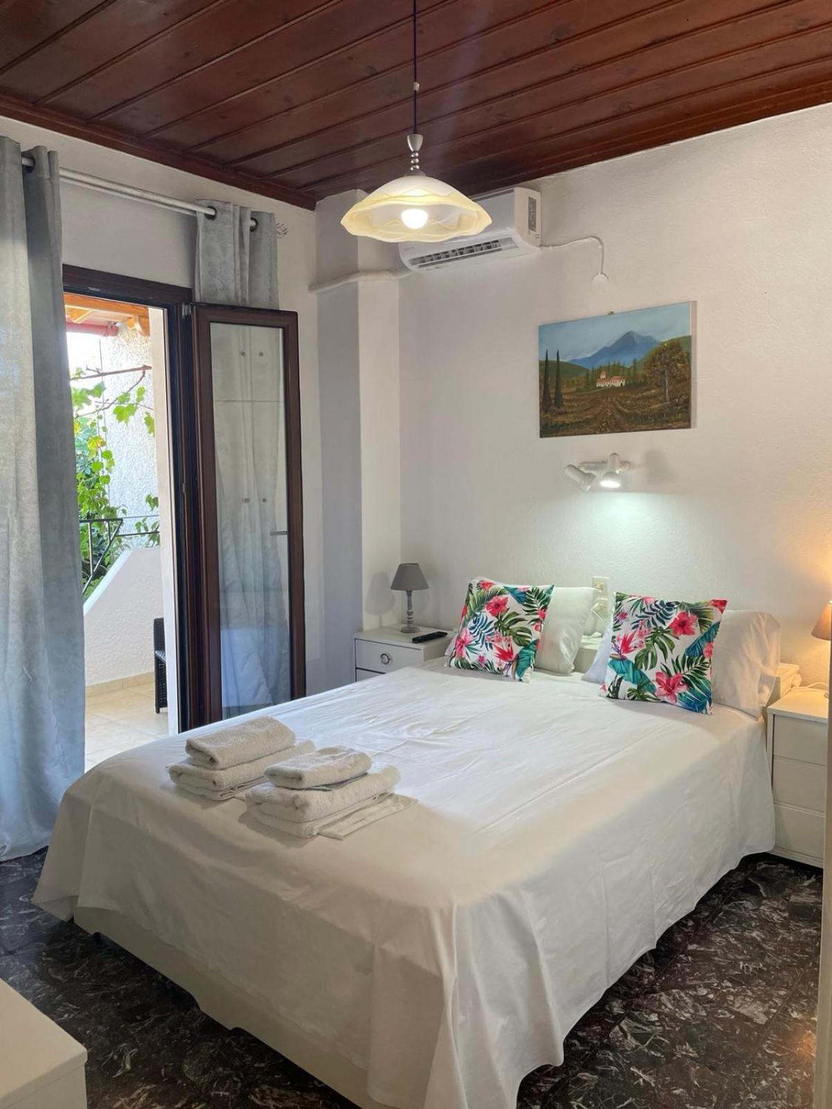 Katerinas Apartmens 斯基亚索斯镇 外观 照片