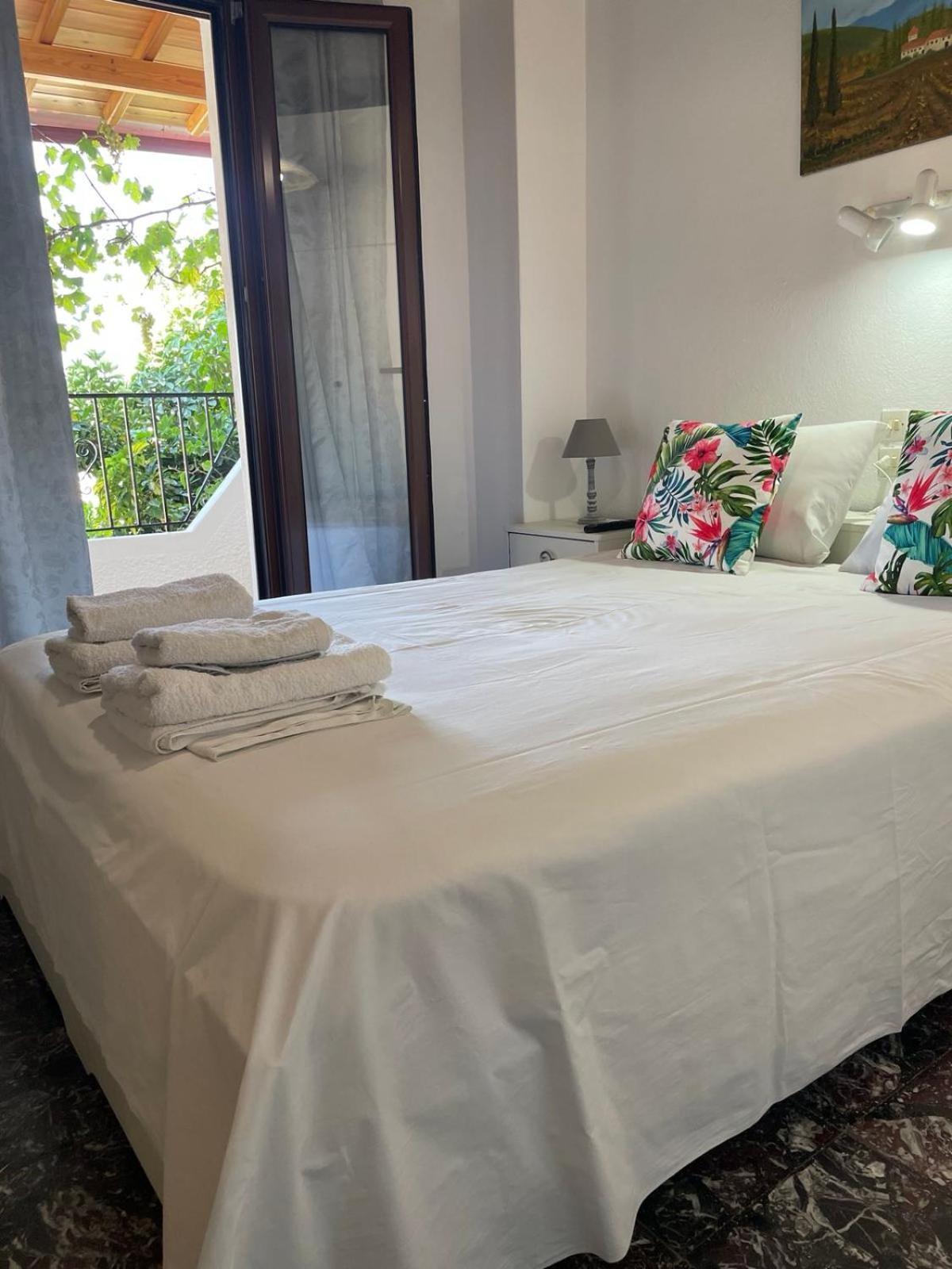 Katerinas Apartmens 斯基亚索斯镇 外观 照片